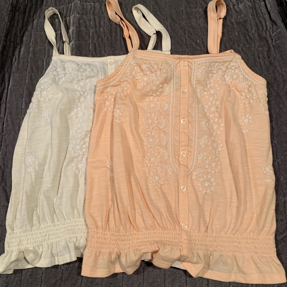 Set of two tank tops